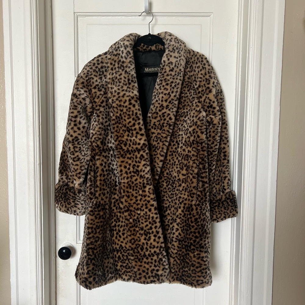 Vintage Monterey Fashion Women’s Medium Coat Leopard Print Faux Fur Long Drape